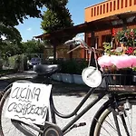 Vendégház La Campagnola Trattoria Con *
