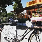 Vendégház La Campagnola Trattoria Con *
