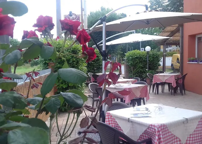 La Campagnola Trattoria Con *