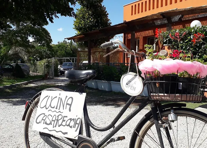 بيت ضيافة La Campagnola Trattoria Con *